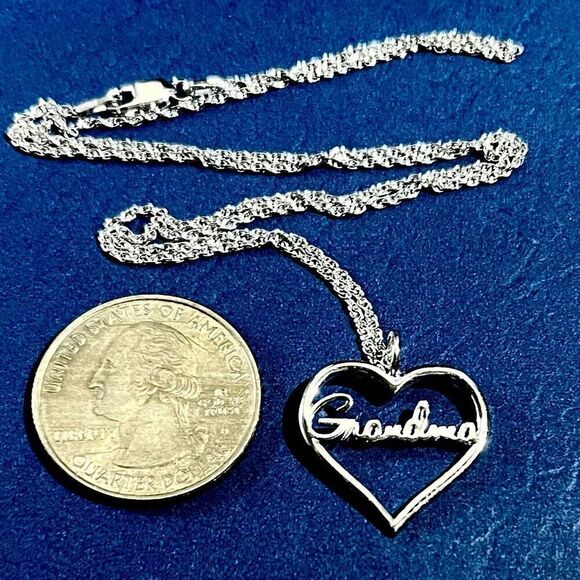 BBC Sterling 925 Silver “”Grandma” Pendant & 18” Sterling Chain - Picture 9 of 10